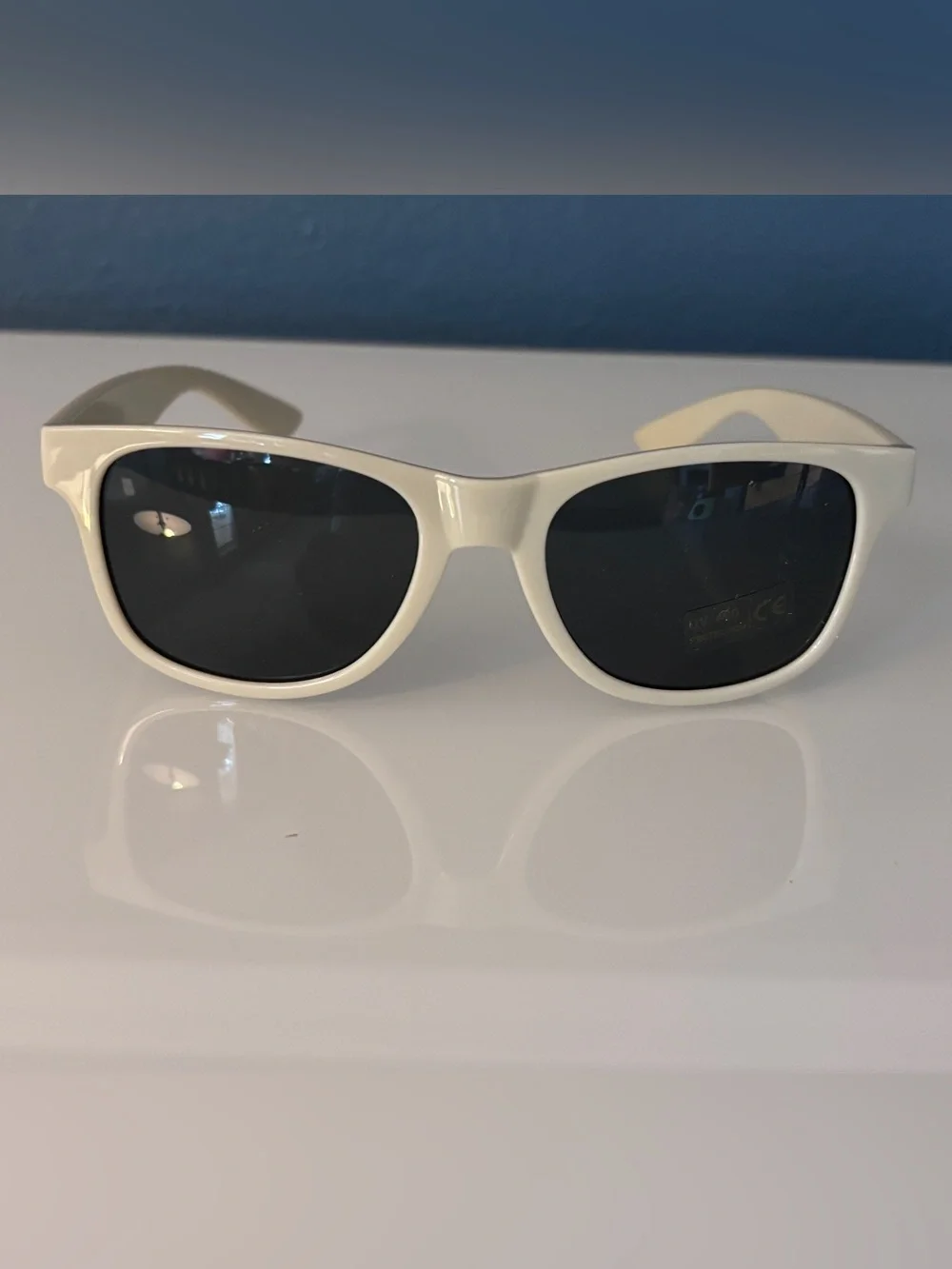 Taylor Swift 1989 Taylor’s Version Cream Sunglasses Brand New No Box